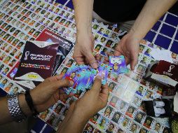 En la Zona Metropolitana de Guadalajara hay diferentes puntos físicos y en redes sociales donde puedes intercambiar las cartas. EL INFORMADOR / C. Zepeda