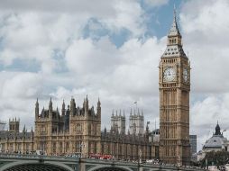 Si bien la libra se abarató en los últimos años, el país sufrió una inflación de 9.9% en agosto. ESPECIAL/Foto de Marcin Nowak en Unsplash