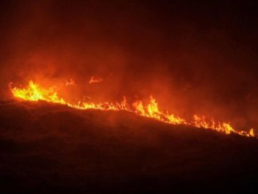 Detallan que un cortocircuito pudo ser la causa de las llamas. AFP/R. Issa