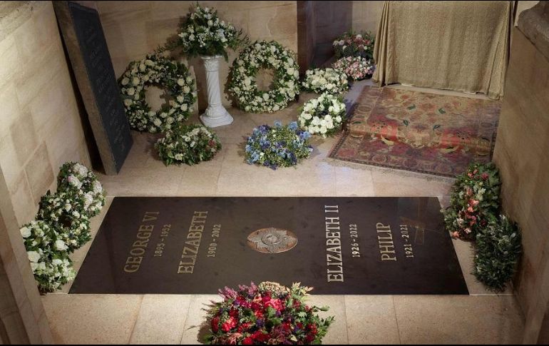 Isabel fue sepultada junto al Duque de Edimburgo el lunes en la noche en un servicio privado. AFP/ROYAL COLLECTION TRUST-THE DEAN AND CANONS OF WINDSOR
