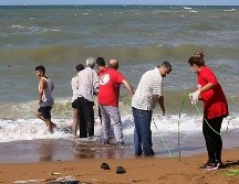 Catorce de los supervivientes rescatados están siendo tratados en el hospital Al Basel. AFP/Media Luna Roja