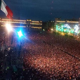 Se arma trifulca tras concierto de Grupo Firme en el Zócalo (VIDEO)