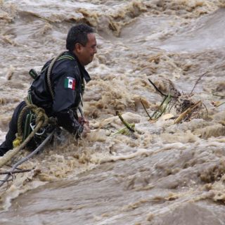 Hombre pierde la vida cuando intentaba salvar a niñas de corriente de río