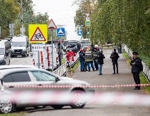 Según dijeron autoridades, el atacante entró en la escuela, mató al guardia y luego abrió fuego en el interior del establecimiento apuntando hacia los niños. EFE/ A. Korotkov