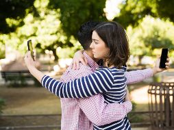 Ocultar su relación sentimental en redes sociales, 