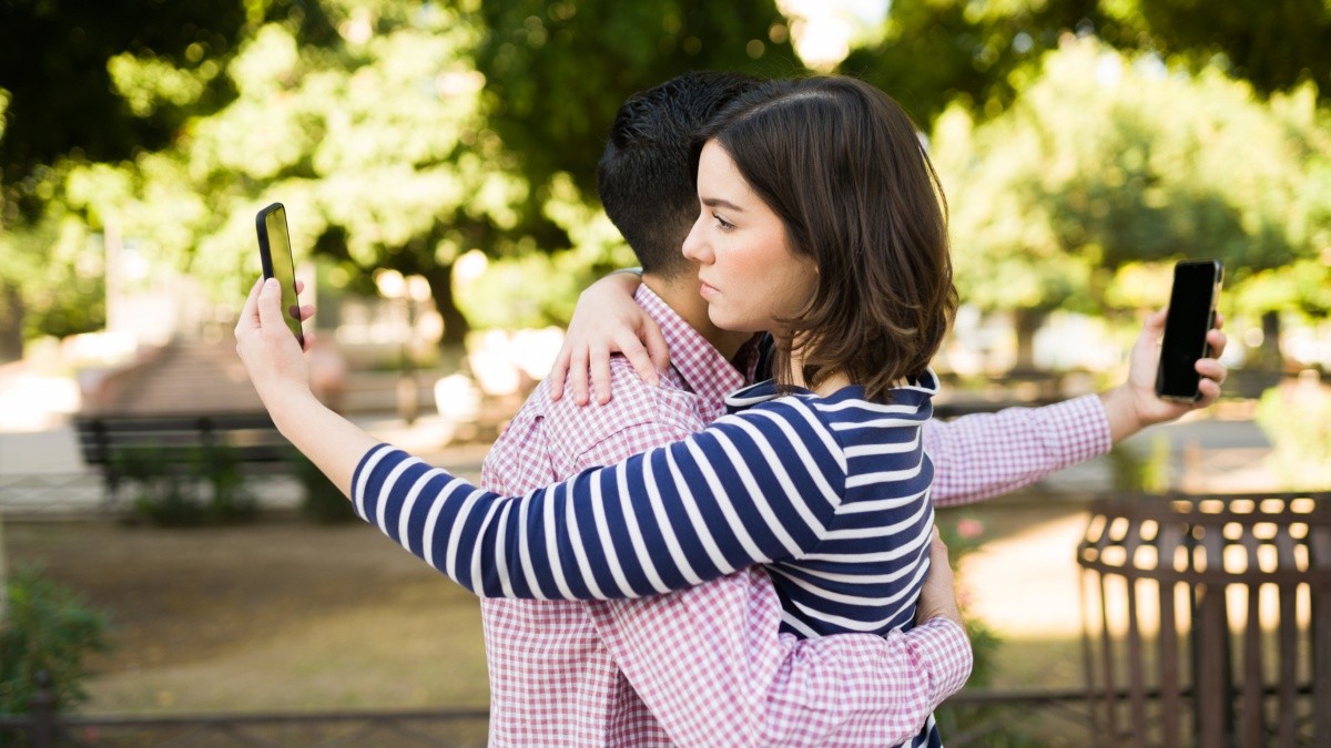 Stashing: Cuando tu pareja te esconde | El Informador