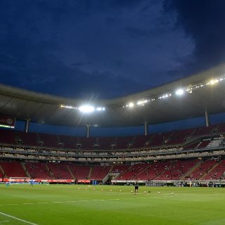 En Chivas preocupa el estado de la cancha por concierto de Grupo Firme