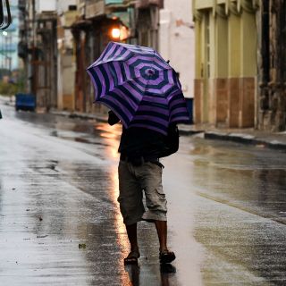 Florida, en alerta por impacto de huracán "Ian" en categoría 3