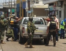 Policías y militares hacen redadas en las calles bajo el estado de excepción. DONALD DÍAZ / BBC