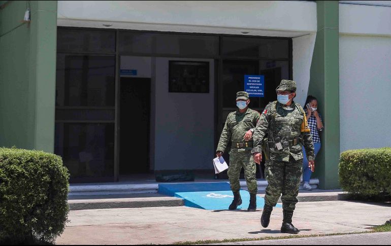 Los abogados de los militares detenidos por presunta participación en la desaparición de los 43 estudiantes de Ayotzinapa pidieron a Alejandro Encinas no politizar ni 