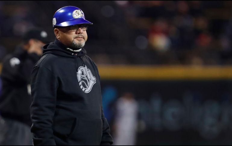 Roberto Vizcarra regresa a Jalisco para poner a punto a su equipo. TWITTER / @charrosbeisbol