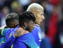 Richarlison únicamente se enfocó en festejar su anotación.  EFE/M. BADRA