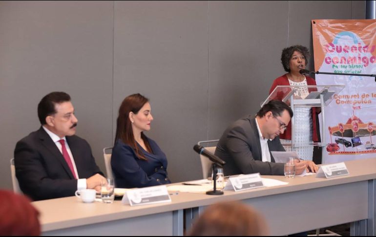 Carlos Lomelí subrayó que en el primer año del Gobierno de Lemus se han documentado “evidentes prácticas de corrupción y excesos en la administración”. ESPECIAL