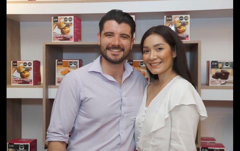 Cesar Alfaro y Saraí Romero. GENTE BIEN JALISCO/Claudio Jimeno