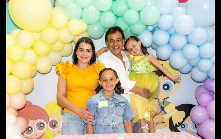 Paulina Corella, Salvador Cosío, Rebeca Cosío y Pau Cosío. GENTE BIEN JALISCO/Jorge Soltero