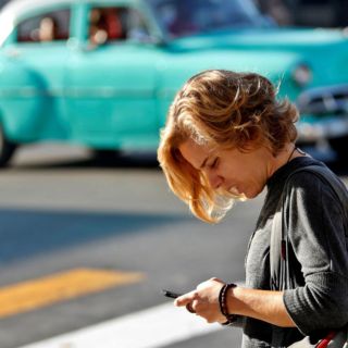 Cómo afectan las ondas electromagnéticas del celular al cuerpo
