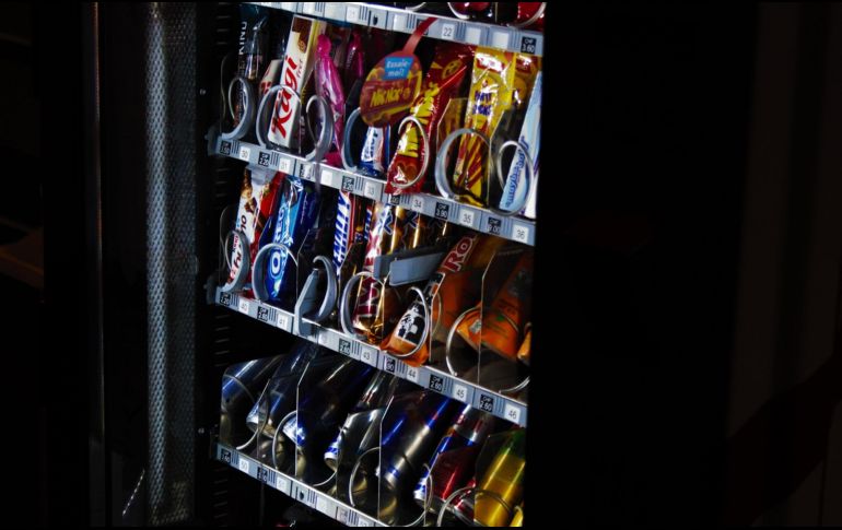 Los estadounidenses consumen demasiados azúcares añadidos, grasas saturadas y sodio, lo que acarrea problemas de salud. ESPECIAL/Foto de Marc Noorman en Unsplash