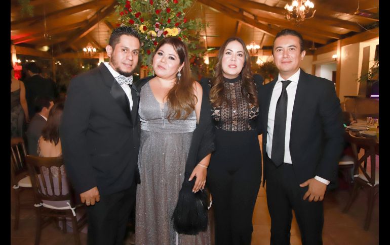 Miguel Montes, Prisma Cuenca, Emilia Guerra y Luis Regalado. GENTE BIEN JALISCO/Antonio Martínez
