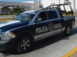 Policías municipales acudieron a apoyar al subdirector después del intento de privación de la libertad. EL INFROMADOR/ ARCHIVO