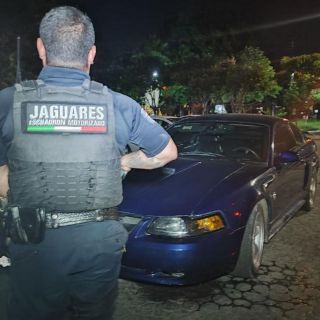 Detienen a dos con arma larga en inmediaciones de hospital en Zapopan