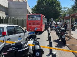 El percance ocurrió en el cruce de Lázaro Cárdenas y 8 de Julio. ESPECIAL / Policía de Guadalajara