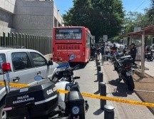Los hechos ocurrieron la tarde de este viernes en el cruce de avenida Lázaro Cárdenas y 8 de Julio. ESPECIAL /