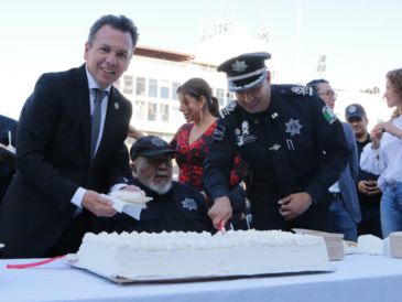 Pablo Lemus Navarro realizó el anuncio durante el evento de conmemoración por los 148 años de la Policía tapatía. TWITTER/@PoliciaGDL