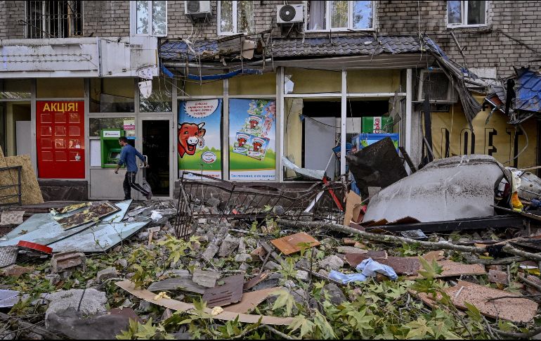 Imagen de una ciudad ucraniana destrozada tras los ataques del ejército ruso. AFP / G. Savilov