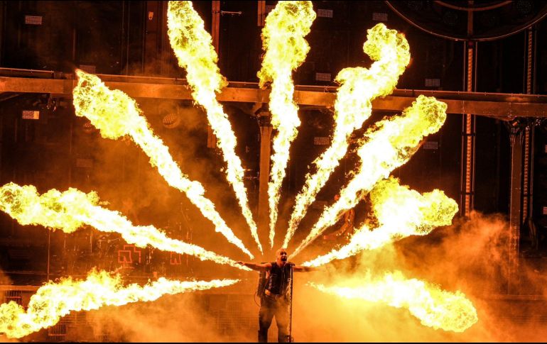 Rammstein deleitó a sus fanáticos con un concierto lleno de pirotecnia. ESPECIAL