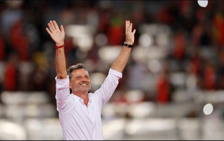 Cocca tuvo la oportunidad de agradecer a los aficionados que se dieron cita en el Estadio Jalisco por todo lo que vivieron juntos. EFE / ARCHIVO