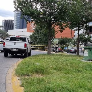 Reportan un muerto y dos heridos tras balacera en Puerta de Hierro