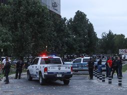 Autoridades de distintas corporaciones realizan indagatorias en la zona de Puerta de Hierro tras el enfrentamiento. EL INFORMADOR / C. ZEPEDA