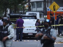 Según la placa y el rotulado del auto, éste pertenecía a alguna empresa de seguridad privada registrada en la Ciudad de México. EL INFORMADOR / C. Zepeda
