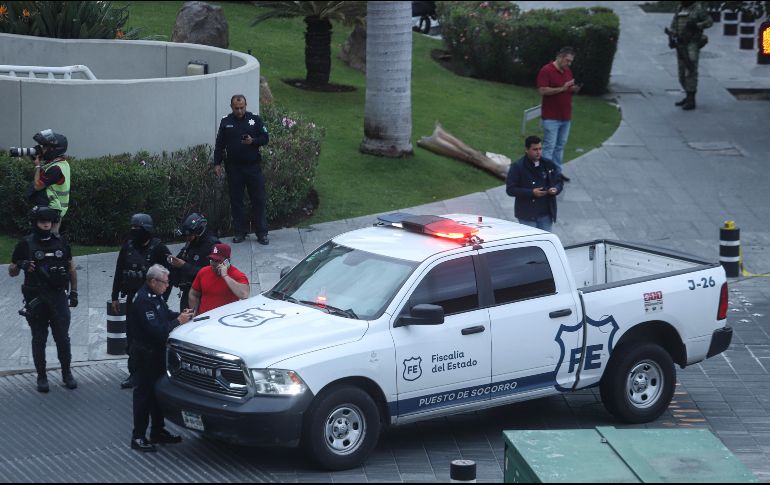 En el sitio, añadieron las autoridades, quedaron varias armas de fuego, aros aprehensores y equipo táctico con insignias de un cartel. EL INFORMADOR / C. Zepeda