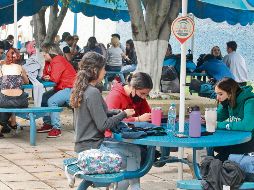 Los jóvenes universitarios tienen acceso a mejores planteles y equipamiento en sus aulas. EL INFORMADOR/Archivo