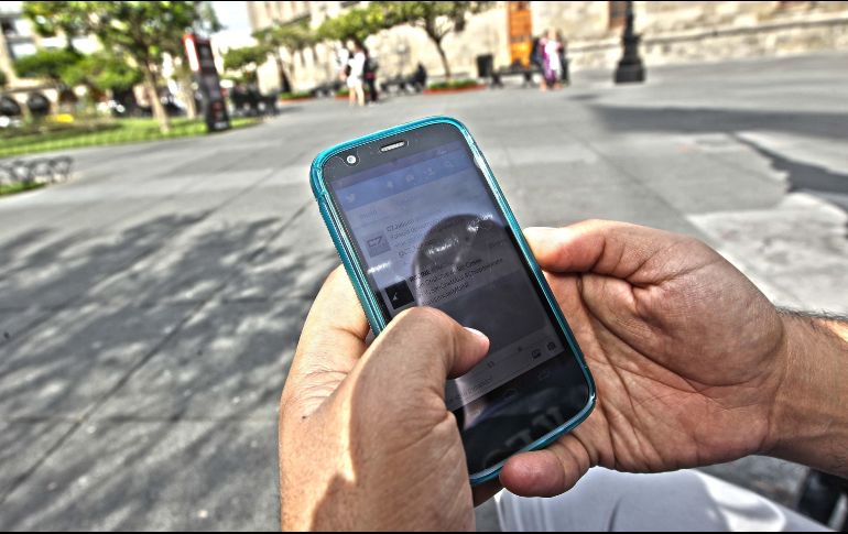 Ya es posible para los hackers acceder a la información de nuestros celulares. EL INFORMADOR/ARCHIVO