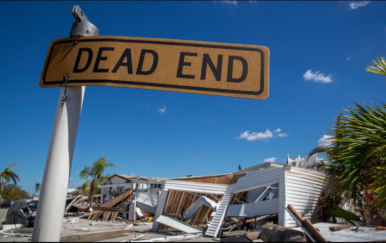 Equipos de emergencia continúan hoy en modo de búsqueda y rescate. EFE / C. Herrera
