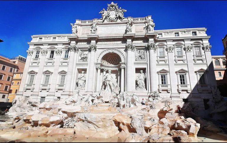 Este lunes, la Fontana di Trevi luce vacía luego de que se informara que está siendo intervenida con objetos de mantenimiento y limpieza. TWITTER/ @Sir_Vic