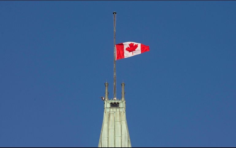 Los requisitos son preparatoria, experiencia de 4 a 5 años y francés intermedio. AP / ARCHIVO