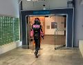 El piloto francés Esteban Ocon, ex compañero del mexicano Sergio "Checo" Pérez y actual conductor de Alpine, se volvió viral en redes sociales el fin de semana. TWITTER / @rumz3y