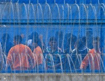 Presos son vistos en los patios del Centro de Rehabilitación Social Regional Sierra Centro Norte, en la ciudad de Latacunga. EFE