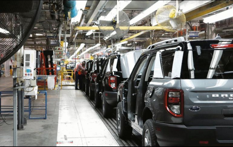 Las principales armadoras de México siguen con una tendencia positiva en la producción y venta de autos. ESPECIAL