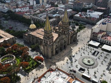 Con todos los atractivos que concentra, el Centro Histórico de Guadalajara es un imán para atraer turismo a la ciudad y mejorar todavía más los indicadores que afectó la emergencia sanitaria por el COVID-19. EL INFORMADOR/A. Navarro