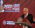 López Obrador asegura que por convicciones, por principios, su gobierno no espía a nadie y "qué caso tiene espiarlos, si son previsibles". SUN / E. Álvarez