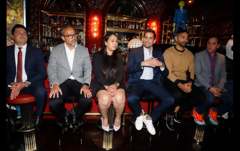 Pablo Vázquez, Raúl Montalvo, Jacqueline Castorena, Sergio Caballero, Alan Acosta y Jorge Morquecho. GENTE BIEN JALISCO/ Claudio Jimeno