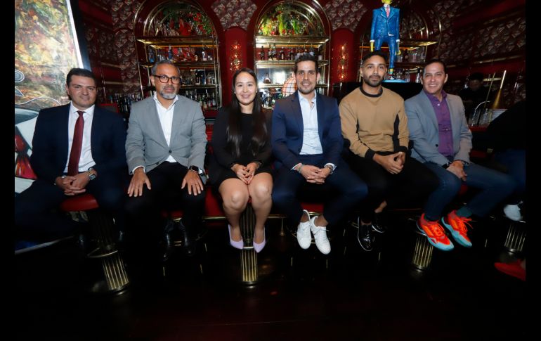 Pablo Vázquez, Raúl Montalvo, Jacqueline Castorena, Sergio Caballero, Alan Acosta y Jorge Morquecho. GENTE BIEN JALISCO/ Claudio Jimeno