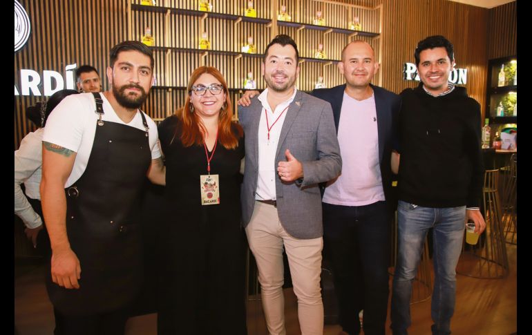 David Villarruel, Jennifer Rodríguez, Alan Reynaga, Leonardo Torres y Héctor Rodríguez. GENTE BIEN JALISCO/Antonio Martínez