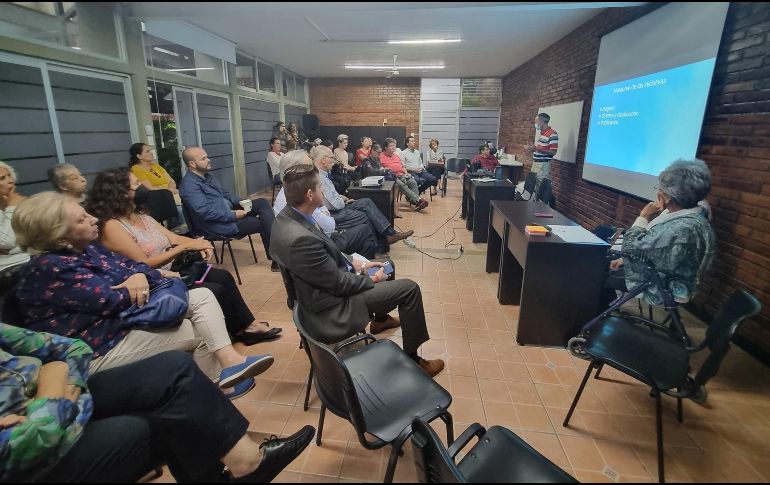 La agrupación presentó su portal siguealcongreso.org, donde publican su monitoreo al Congreso de Jalisco. EL INFORMADOR/R. Rivas