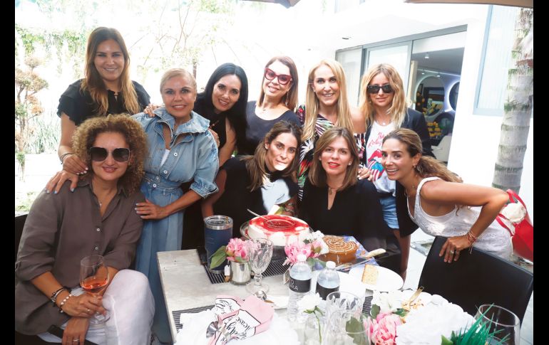 Asuel Naveja, Claudia Cervantes, Mónica Martín del Campo, Lorena Hecht, Karla Arroyo Gaby Enríquez, Alejandrina Sandoval, Sofía Basave, Catalina Olea y Clo Jiménez. GENTE BIEN JALISCO/Claudio Jimeno