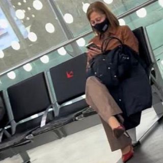 Captan a Tatiana Clouthier en el aeropuerto tras su renuncia